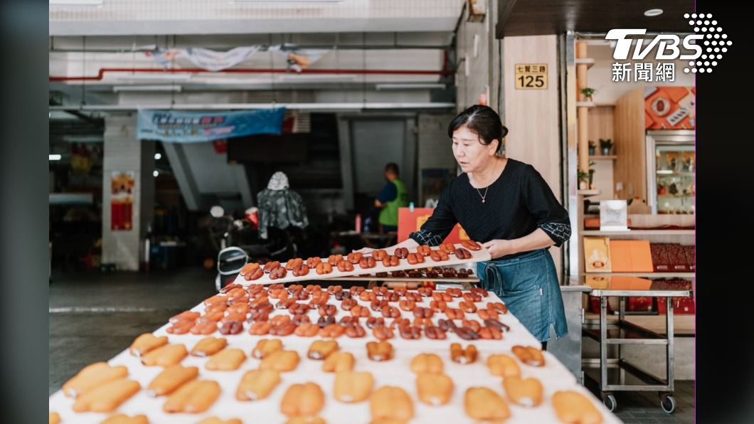 鹽埕示範市場正味珍烏魚子行是傳承超過一甲子的好滋味(圖/高市經發局提供)