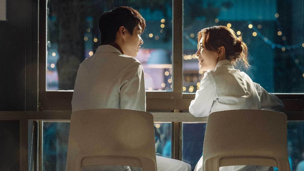 《關於唐醫生的一切》由魏大勛、秦嵐主演。(圖/翻攝自《關於唐醫生的一切》微博)