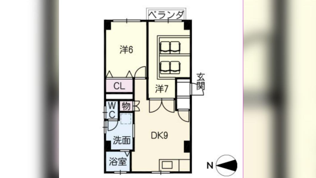 管理公司在2房一廳的公寓打造出個人劇院。(圖/翻攝自推特@andys_room)