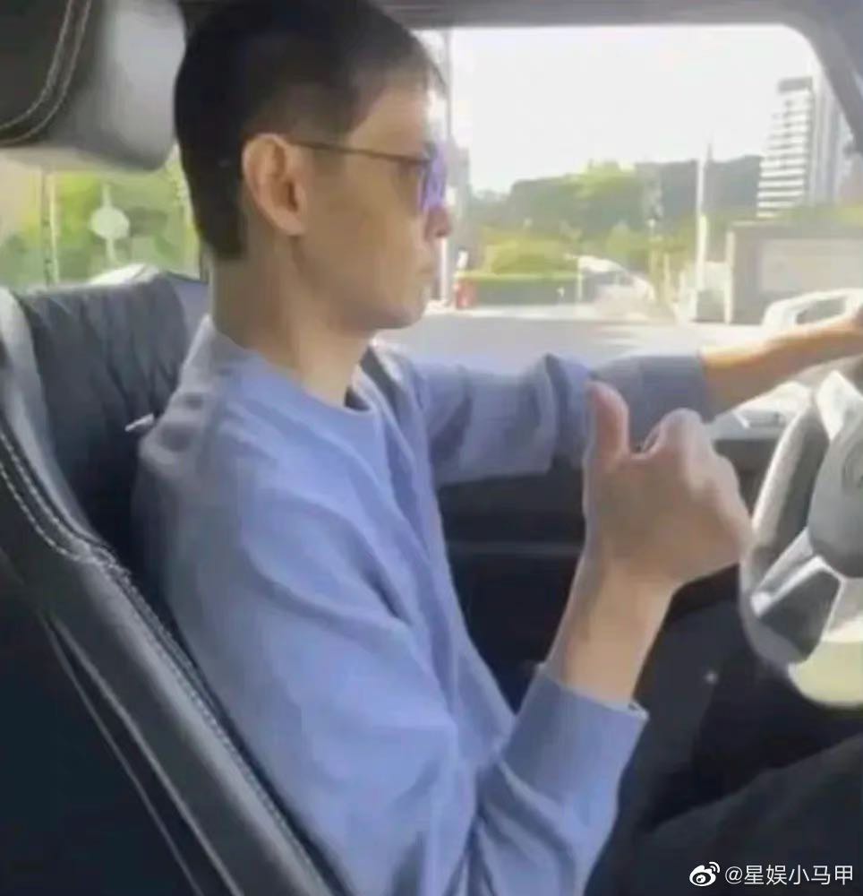 網路瘋傳林志穎駕車畫面。(圖/翻攝微博)