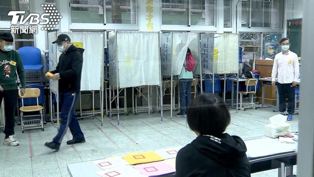 不宣布延長時間，網友認為有選舉考量。（圖／TVBS）