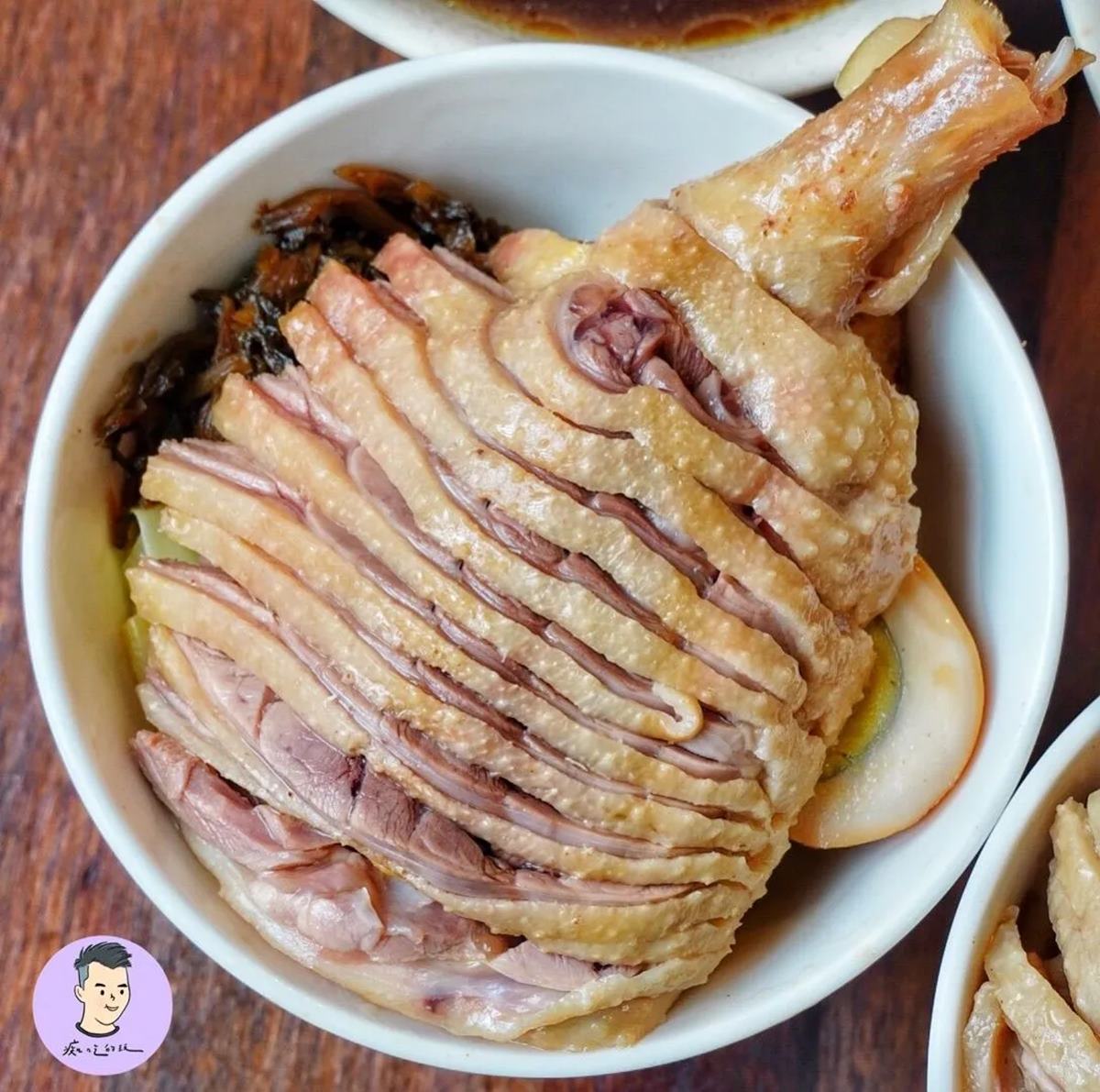 鴨肉都有去骨,外皮Q彈、肉質鮮美多汁。(圖/痴吃的玩提供)