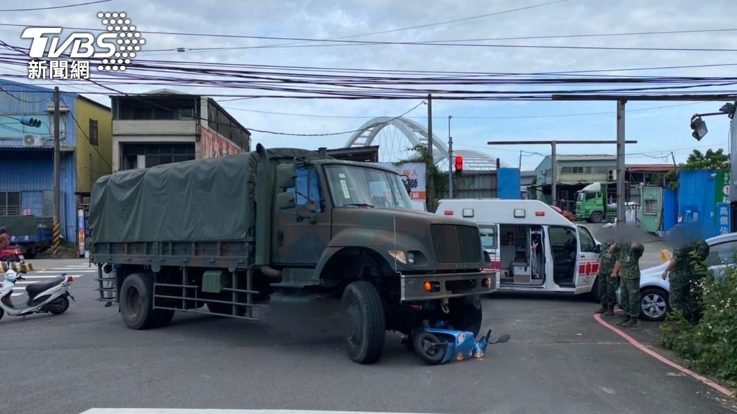 三峽母女遭軍卡輾斃！網友點名1人「慘了」：是在睡？