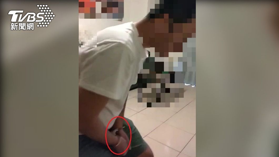 男友摔物洩憤!警勸架揪通緝身份 不甩「哭喊求饒」秒上銬