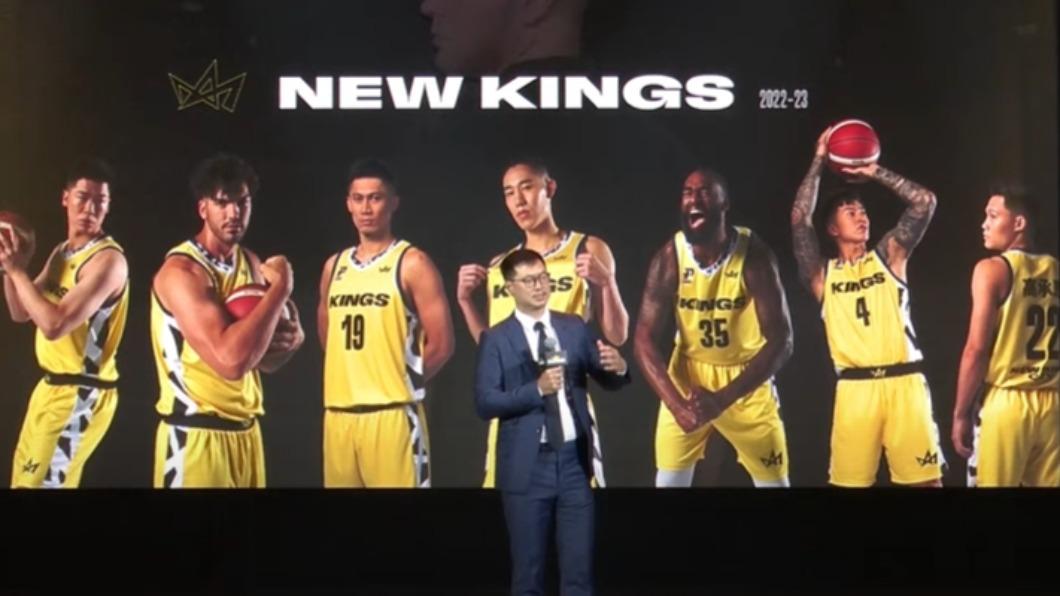 陳信生指出，球員的犧牲、行銷團隊的努力、粉絲的力挺，是共築「王城榮耀」的關鍵。（圖／翻攝自Youtube  New Taipei Kings 新北國王）