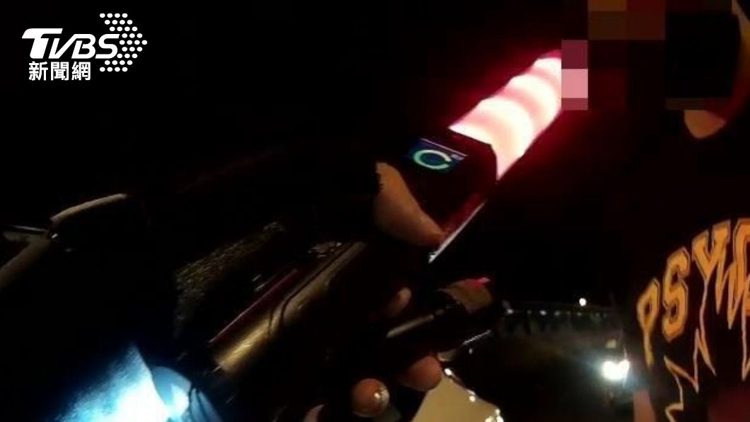 整車酒味還扯謊!男駕駛酒精值1.09 「整晚喝高粱」