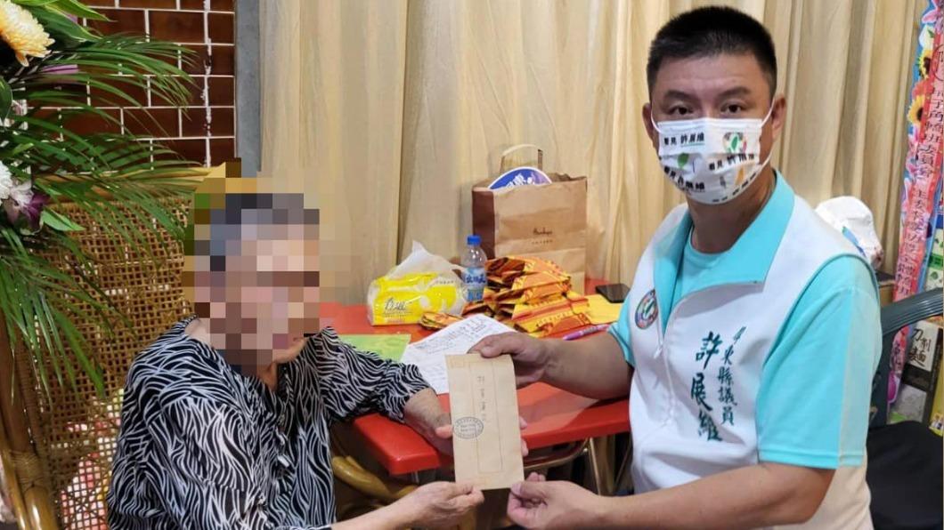 屏東縣民進黨部前主委、屏東縣議員許展維。(圖/翻攝自許展維臉書)
