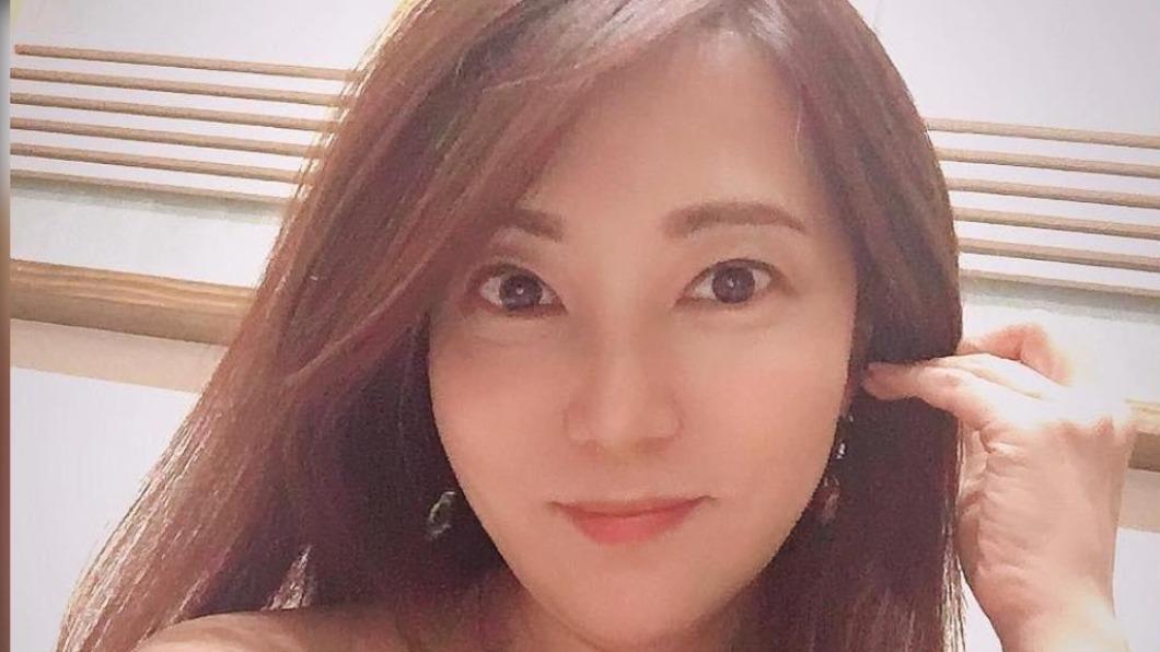 張瑞玲最放不下2隻貓女兒。(圖/翻攝自張瑞玲臉書)
