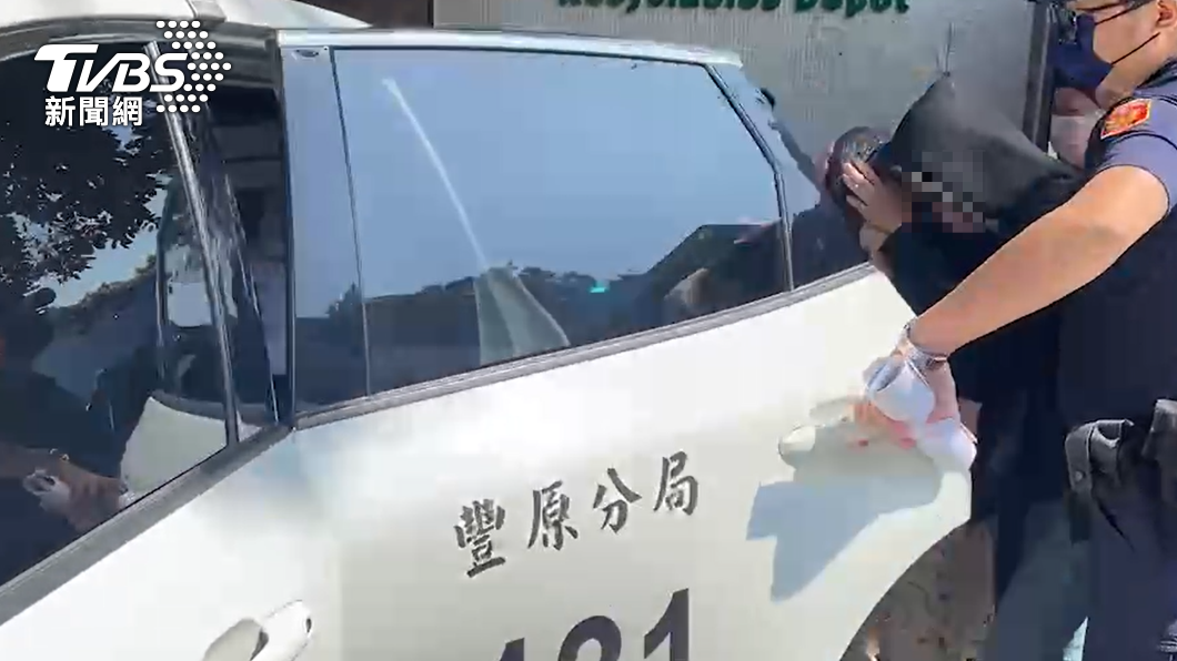 台中桶屍開鑿化驗!2女「疑為死者家屬」掩面沉默離開