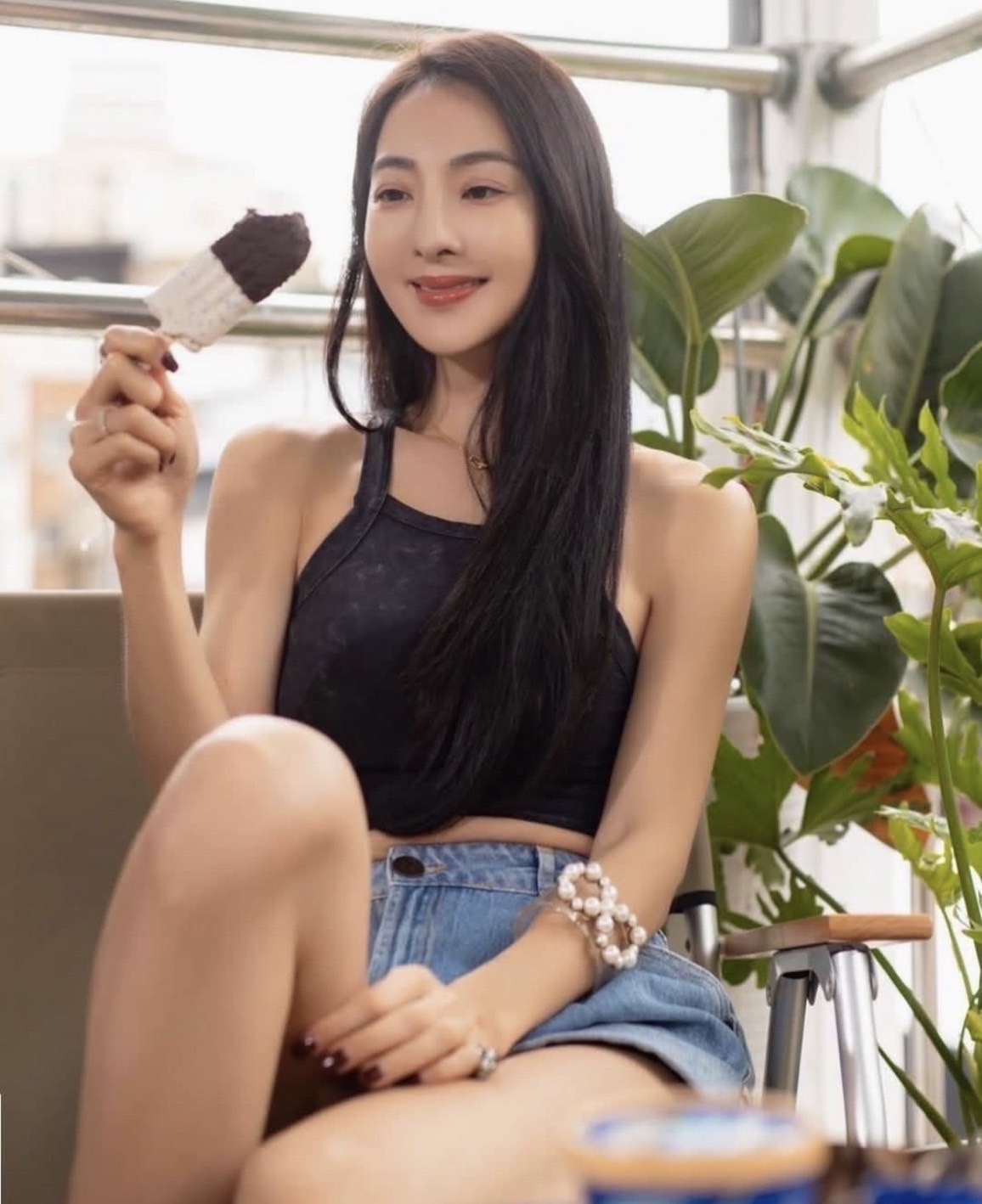 身為美食控,吳速玲幾乎完全不忌口。(圖/翻攝自吳速玲IG)