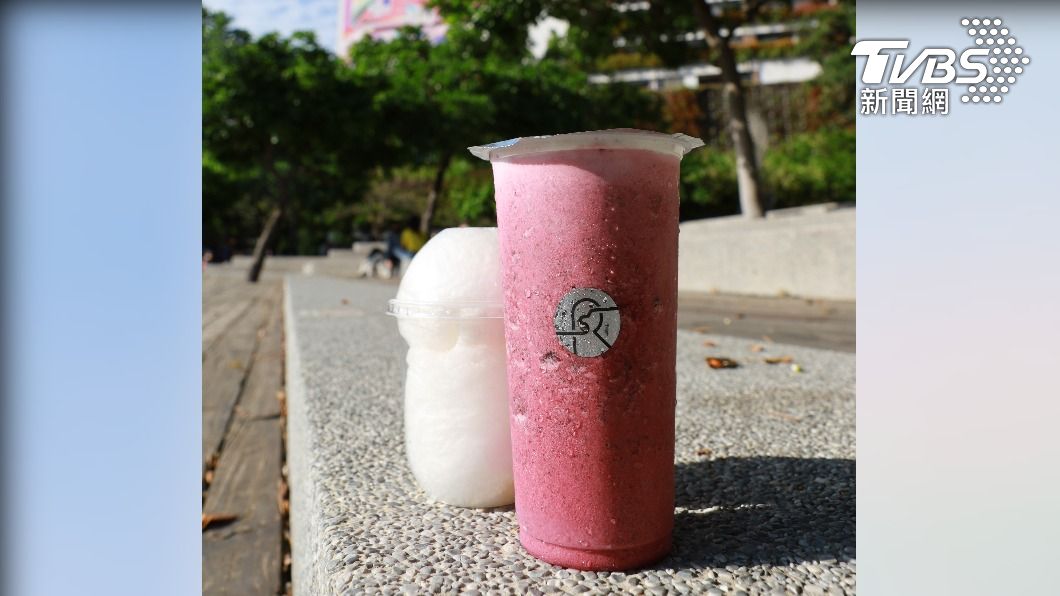 茶飲也有情侶款 棉花糖入飲料搞浪漫