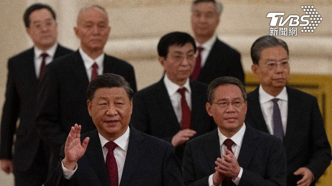 習近平近日與政治局常委前往延安。(圖/達志影像美聯社)