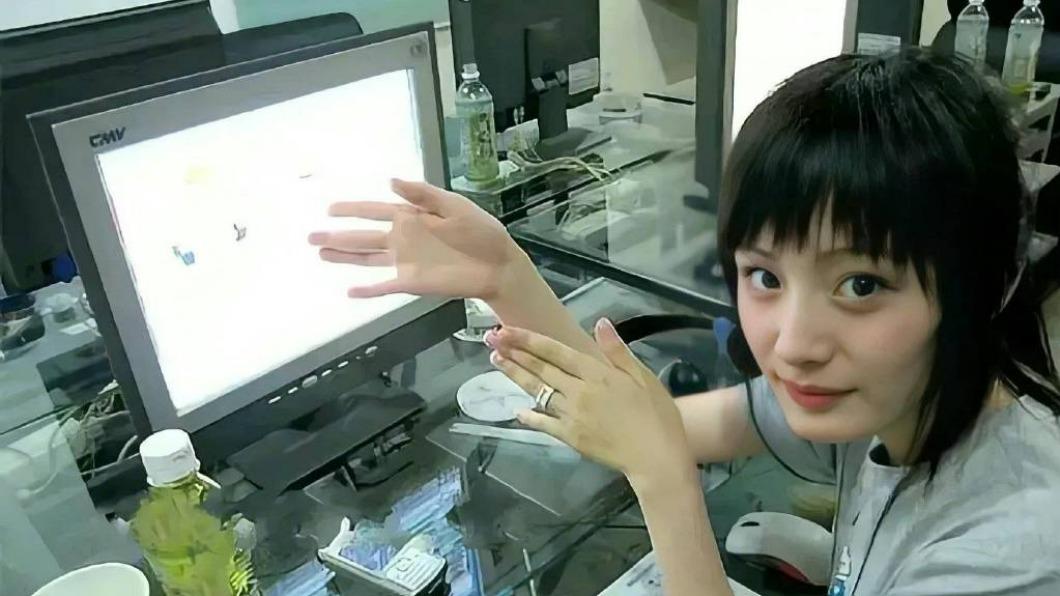 楊冪19歲青澀照流出 素顏膚質吹彈可破「從小美到大」