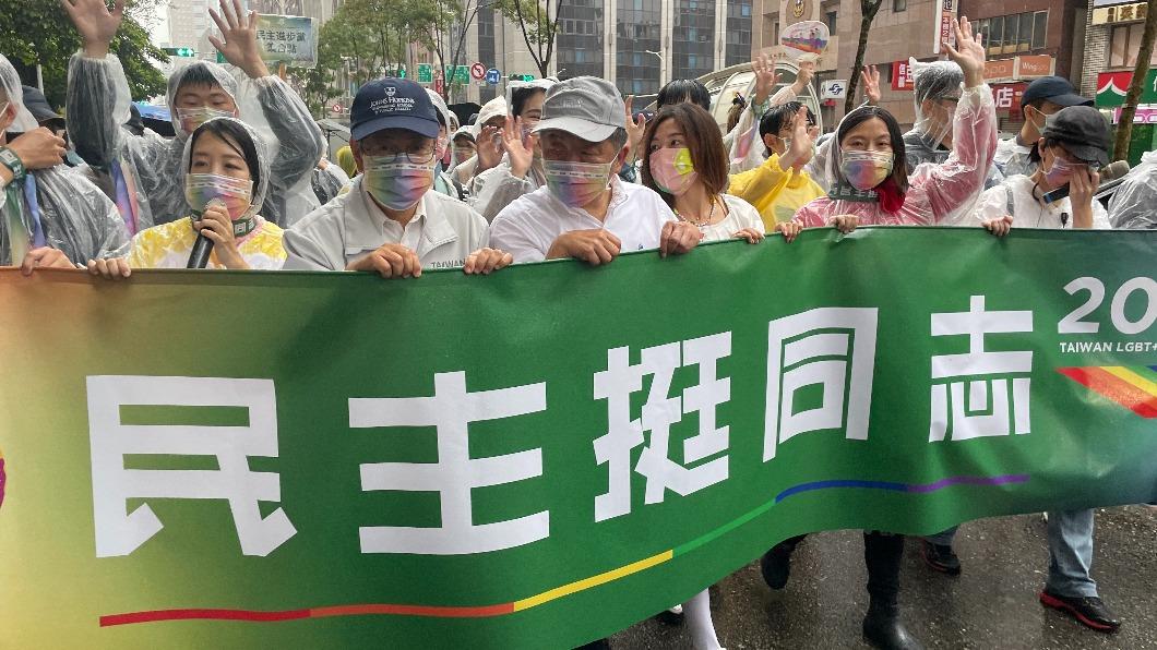民進黨台北市長候選人陳時中今參與同志大遊行。（圖/陳時中辦公室提供）