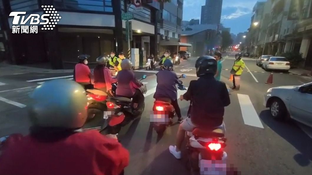 高雄富邦馬拉松開跑!居民怨交管 市府:盼衝擊降最低