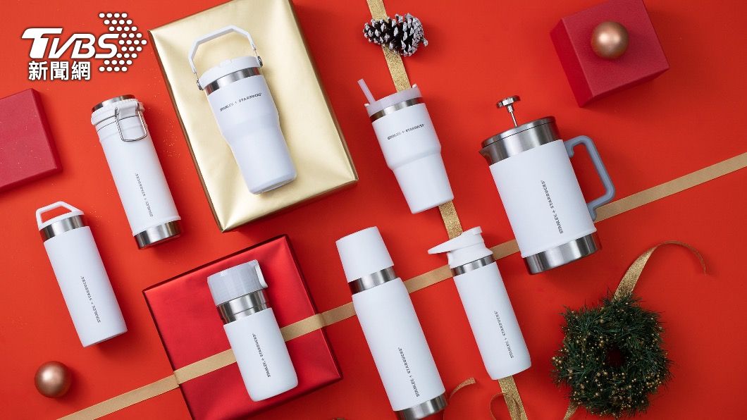 星巴克也揭開聯名商品,今年再次攜手Stanley推出一系列聯名商品。(圖/星巴克提供)