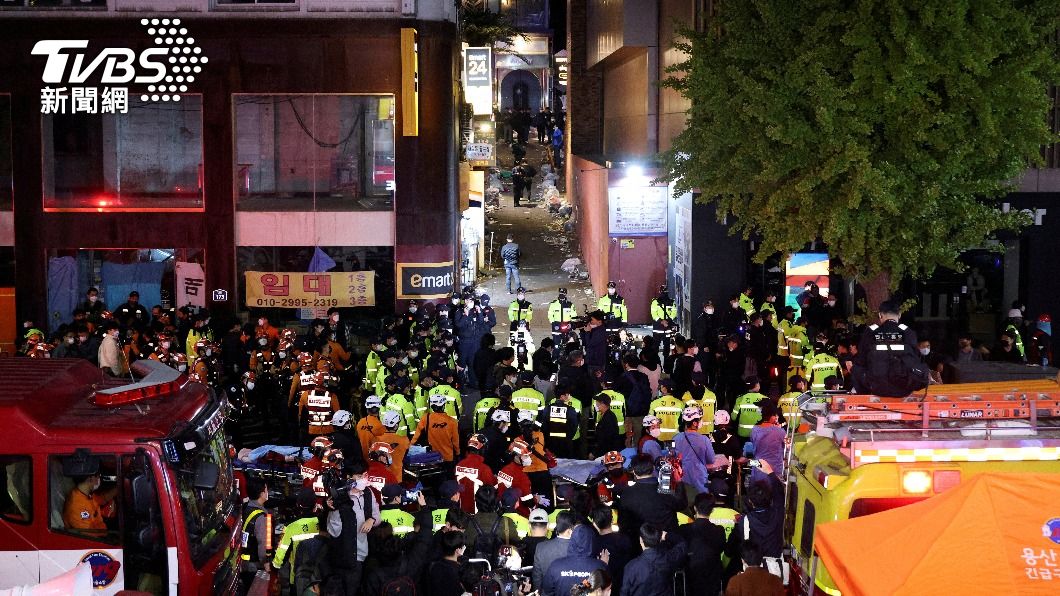 韓國梨泰院發生踩踏意外釀逾百人死亡。（圖／達志影像路透社）