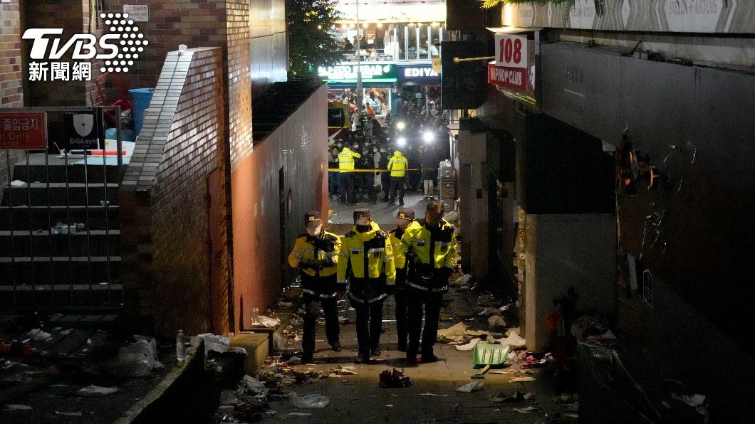 梨泰院踩踏意外造成303人傷亡。(圖/達志影像美聯社)