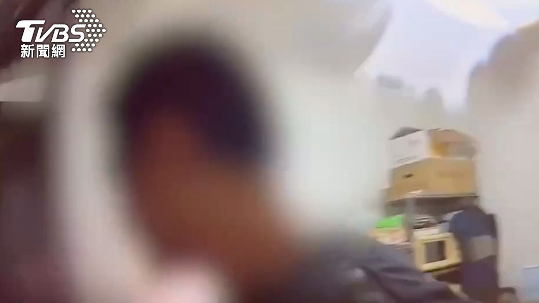 男子住在朋友家卻常常喝醉鬧事。（圖／TVBS）