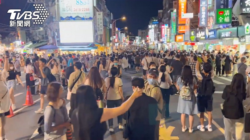 散場成艱難考驗!走到3場所必警覺 醫揭流體效應最要命