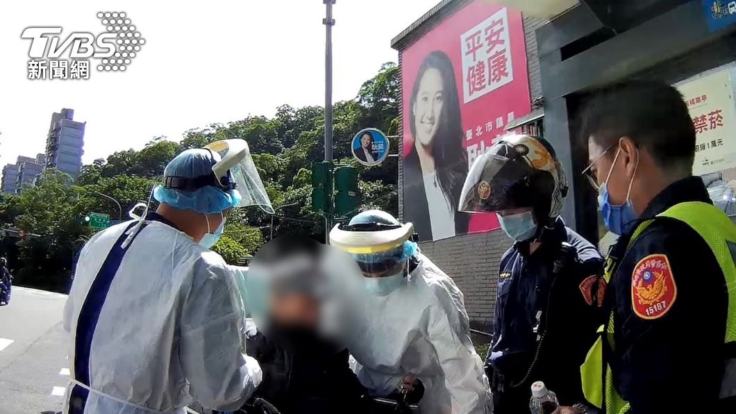 駕駛緊急送往醫院救治。(圖/TVBS)