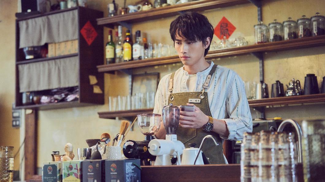范少勳演出「直球型」男友。(圖/Disney+提供)