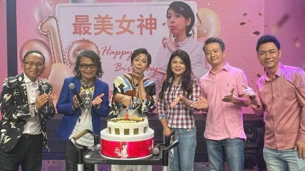 節目慶祝100集。(圖/信吉衛視提供)