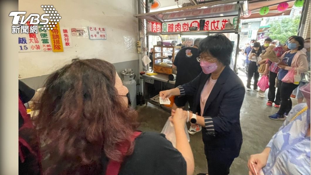 阿泉預計明年2月開發票,國稅局進入輔導階段,目前彰化縣唯一爌肉販店提出申請。(彰化縣政府提供)