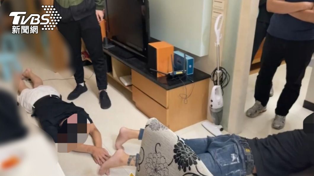 警方連夜逮砍人嫌犯。(圖/TVBS)