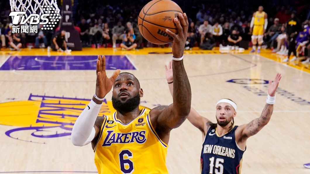 湖人詹姆斯(LeBron James)繳出20分10籃板8助攻,但手感不佳,三分球7投全落空。(圖/達志影像美聯社)