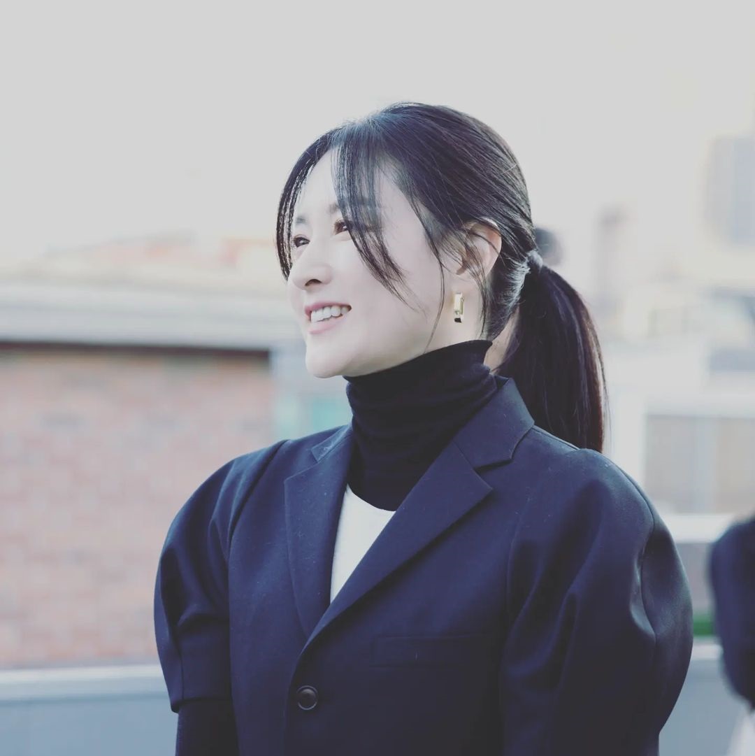 李英愛出手協助梨泰院罹難者家屬。(圖/翻攝李英愛IG)