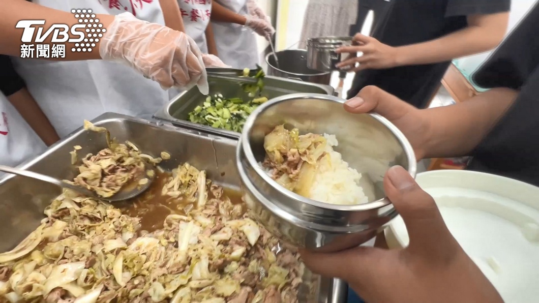 逾11萬學童恐「沒飯吃」　議員曝北市六成學校營養午餐流標