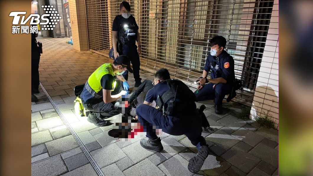 深夜爆鬥毆！少年為討18萬遭砍傷　警逮6嫌多人在逃