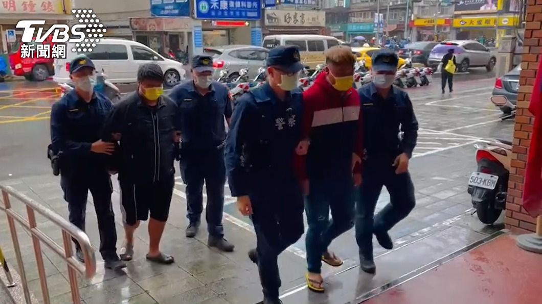 警方稍早逮捕蔡姓主嫌與另名共犯。(圖/TVBS)