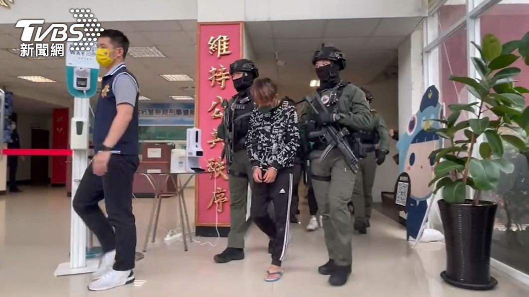 警方將8名犯嫌移送法辦。（圖／TVBS）