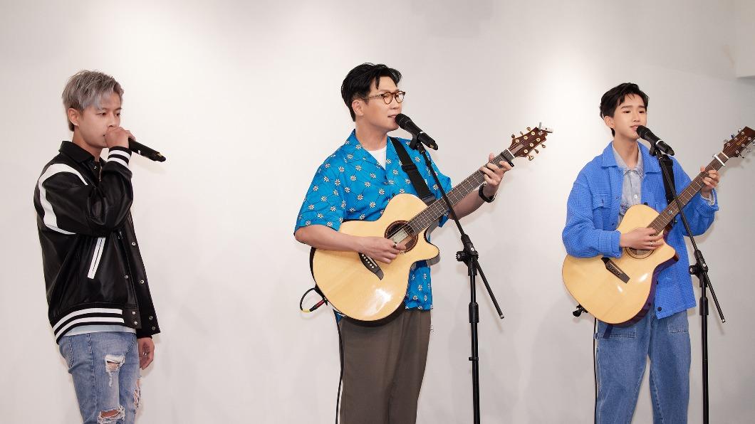品冠與2位師弟同台演出。(圖/種子音樂提供)