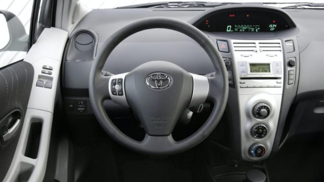 阿信所擁有的車型為2006年引進台灣的第二代Toyota Yaris。(圖/Toyota)