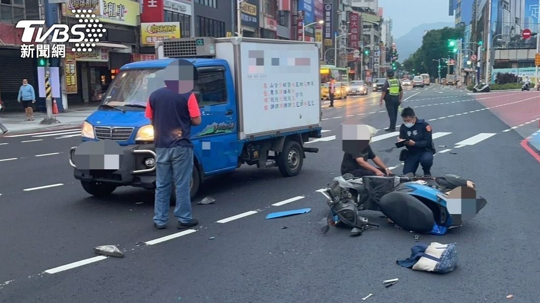 霧煞煞？高雄車站新路通車8天　騎士誤闖單行道撞斷腿