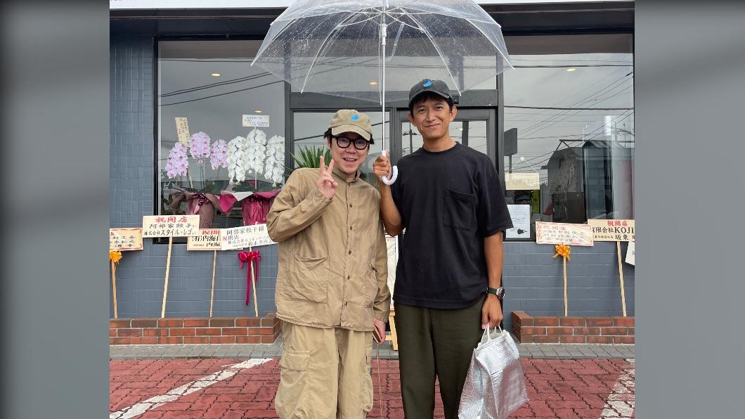 阿部力餃子店新開張。(圖/翻攝自微博)