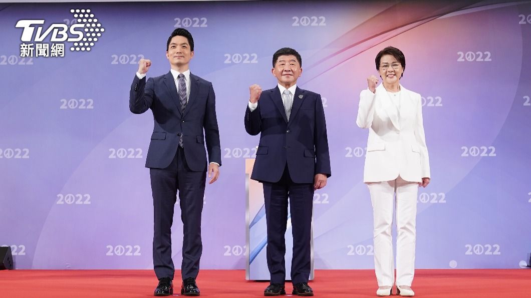國民黨台北市長候選人蔣萬安、民進黨台北市長候選人陳時中、無黨籍台北市長候選人黃珊珊參加電視辯論會。(圖/TVBS)