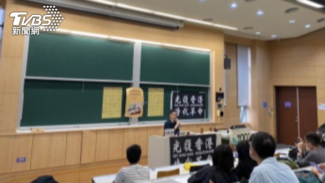 羅冠聰訪台在台大座談　講述自家故事