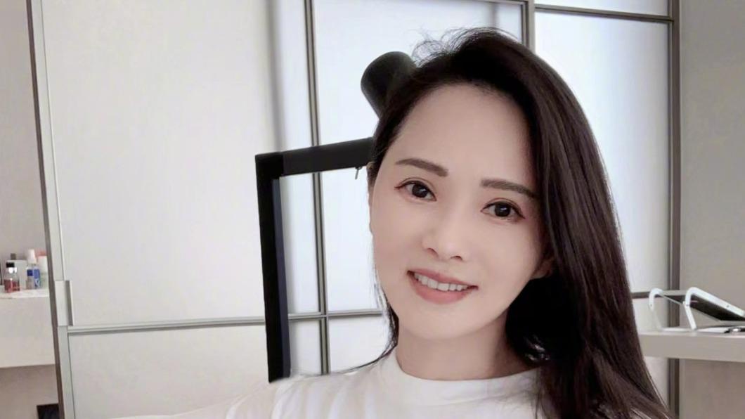 藝人伊能靜在採訪中，吐露與男星庾澄慶離婚的原因。（圖／翻攝自伊能靜微博）