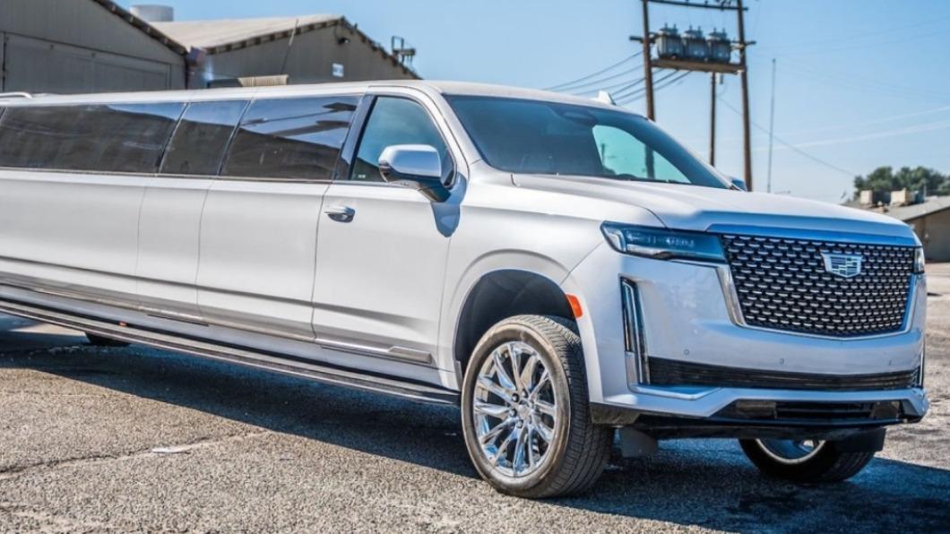 車內開趴!凱迪拉克加長Escalade 環艙燈、吧檯超奢華