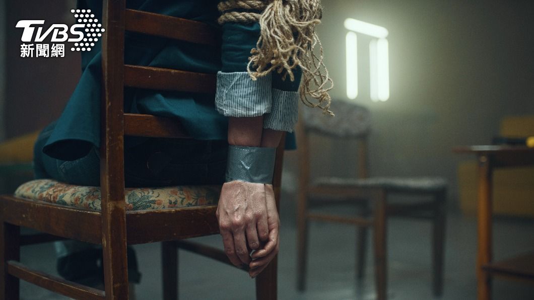 沃特曼綁架布希後,強行把她腹中的嬰兒取出,導致母子雙亡。(示意圖/達志影像Shutterstock)