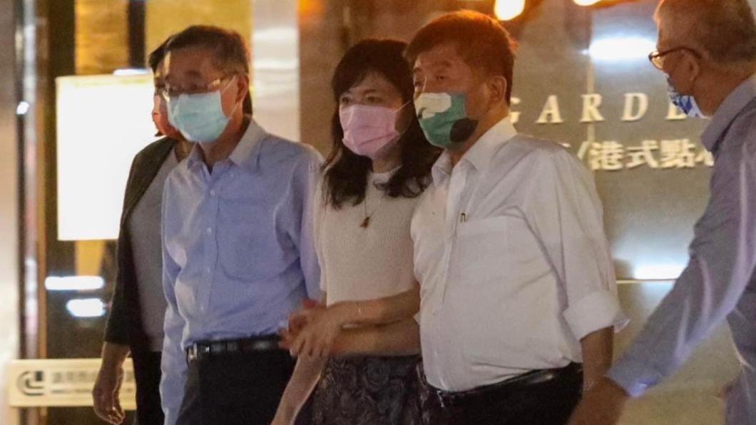 主辦曝「陳時中摟人妻」真相! 徐巧芯4點回擊:有更多照