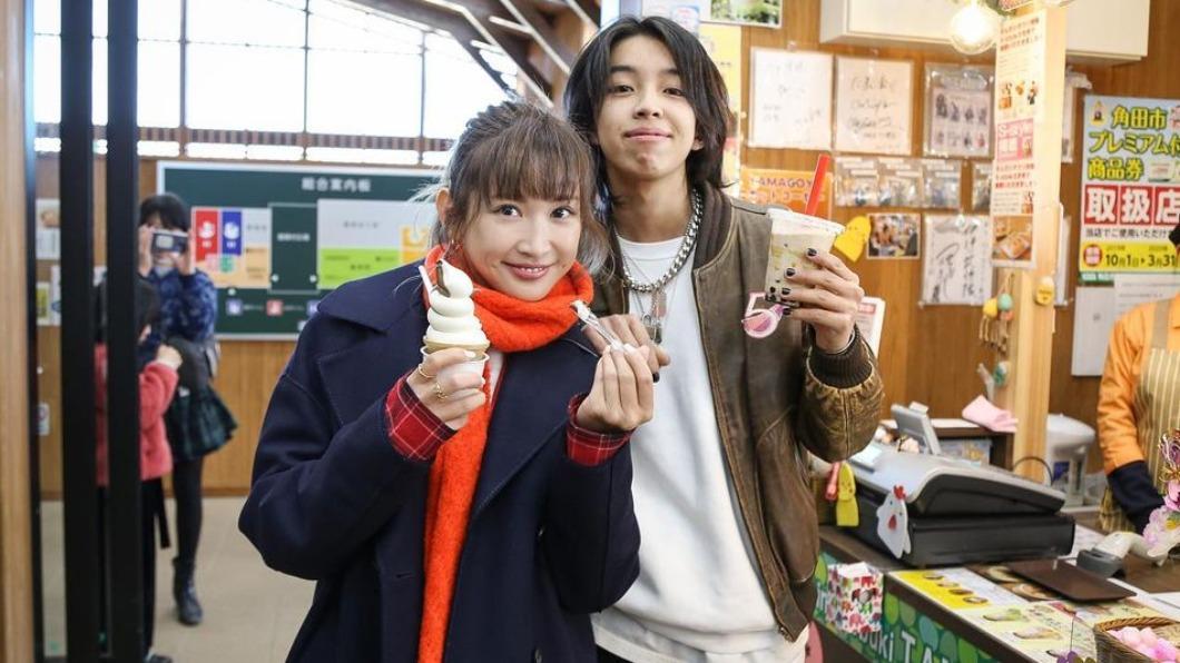 YOSHI與紗榮子曾有一段相差17歲的母子戀。(圖/翻攝自YOSHI IG)