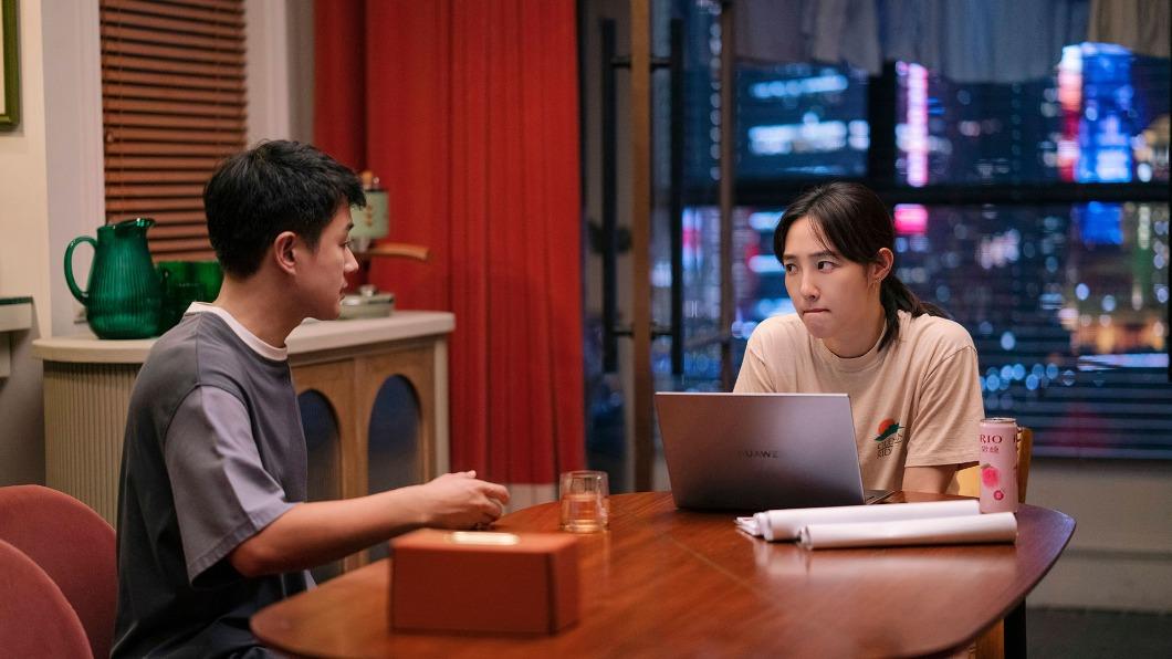 佟大為(左)、白百何在《我們的婚姻》飾演夫妻,有多場大吵的橋段。(圖/中天娛樂台提供)