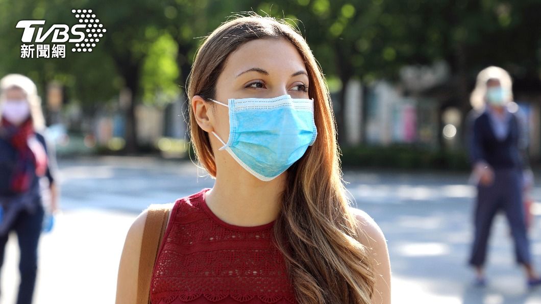 每天出門前噴一下可以不用戴口罩。（示意圖／shutterstock達志影像）