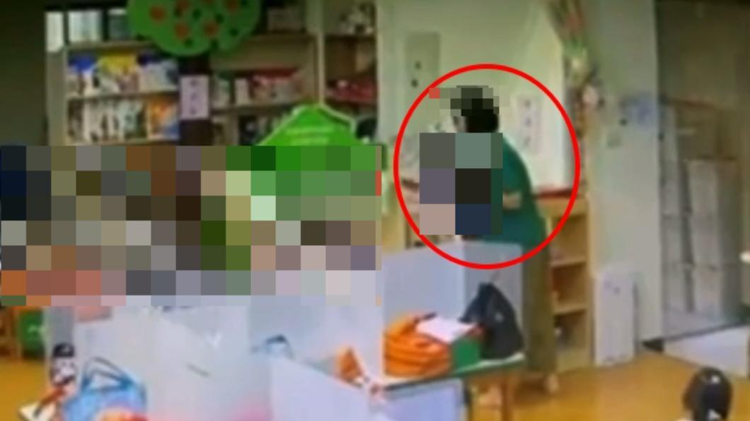 幼兒園老師對女童掐脖。（圖／Facebook我是南港人）