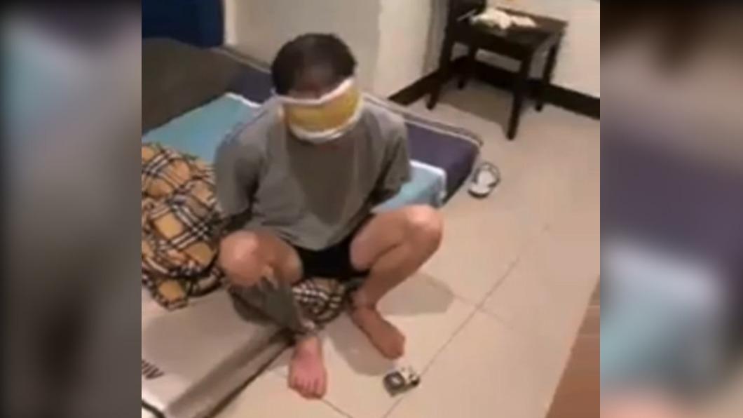 被害人遭矇眼。（圖／翻攝Facebook●【爆料公社】●）